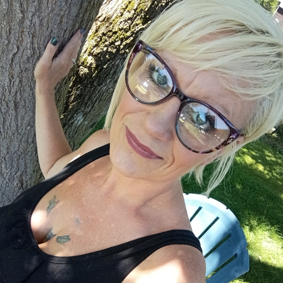 Meet your Posher, Blair - Picture 1 of 1